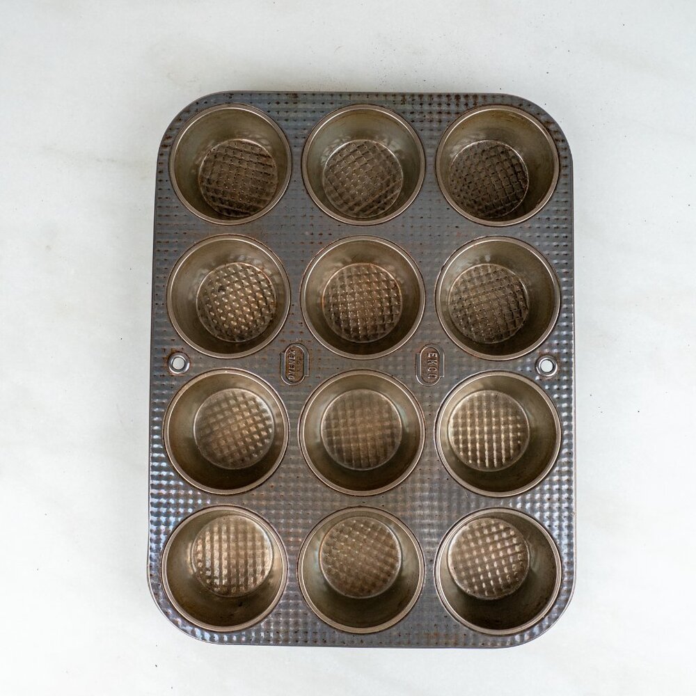 Vintage EKCO USA Ovenex Muffin Tin 8 Cup Cupcake Baking Pan Checkered